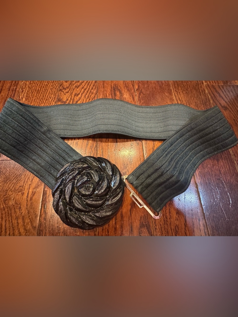 Vintage Flower 80s 90s Wide Black Elastic Cinch Belt Rose Buckle Art Nouveau S